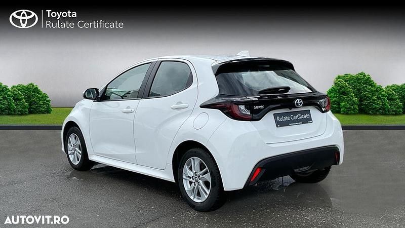 Second-hand Toyota Yaris Hybrid 116 CP (85 kW) 2023 Culoarealb Hatchback