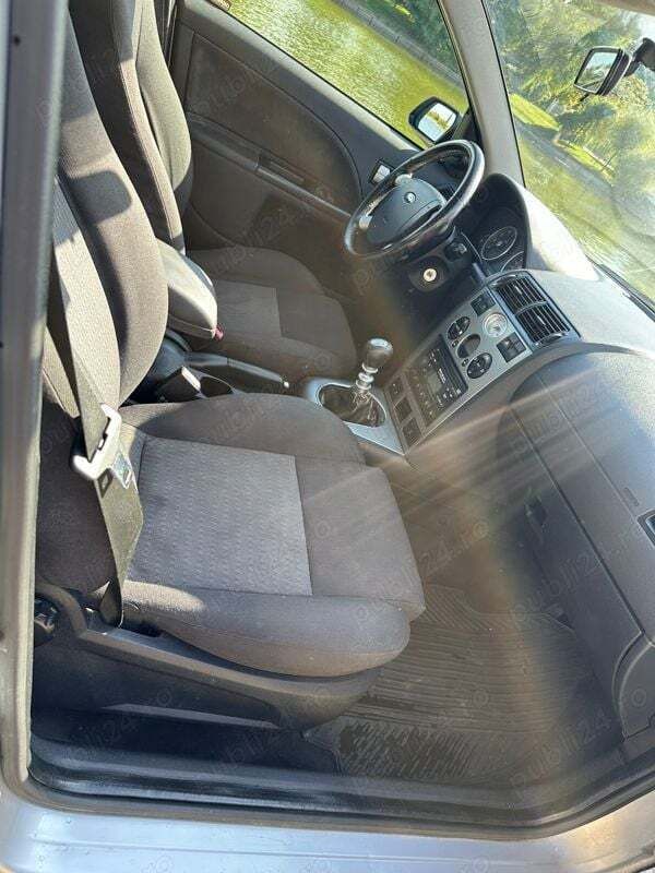 Utilizat 2002 Ford Mondeo Berlinǎ | 1.600 EUR (Preț OK) - Imagine 1/4