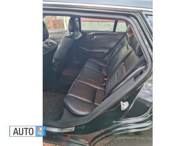 Second-hand Mercedes E200 136 CP (100 kW) 2012 Negru Break