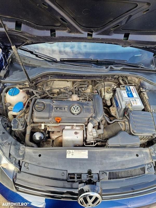 Second-hand VW Golf VI Highline 122 CP (89 kW) 2011 Culoarealbastru Hatchback