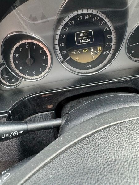 Utilizat 2012 Mercedes E220 Berlinǎ | 10.500 EUR (Scump) - Imagine 1/4