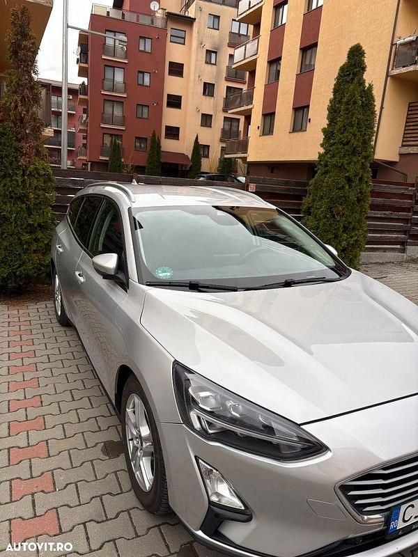 Culoaregri Utilizat 2019 Ford Focus Cool & Connect Break | 10.500 EUR (Preț OK) - Imagine 1/4