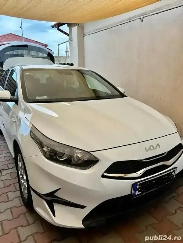 Utilizat 2022 Kia Ceed Hatchback | 16.500 EUR (Preț OK) - Imagine 1/4