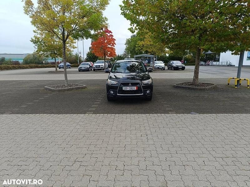 Culoarenegru Utilizat 2012 Mitsubishi ASX SUV | 7.890 EUR (Preț OK) - Imagine 1/4