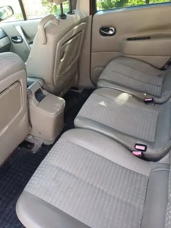 Utilizat 2006 Renault Scénic II Monovolum | 1.800 EUR - Imagine 1/4