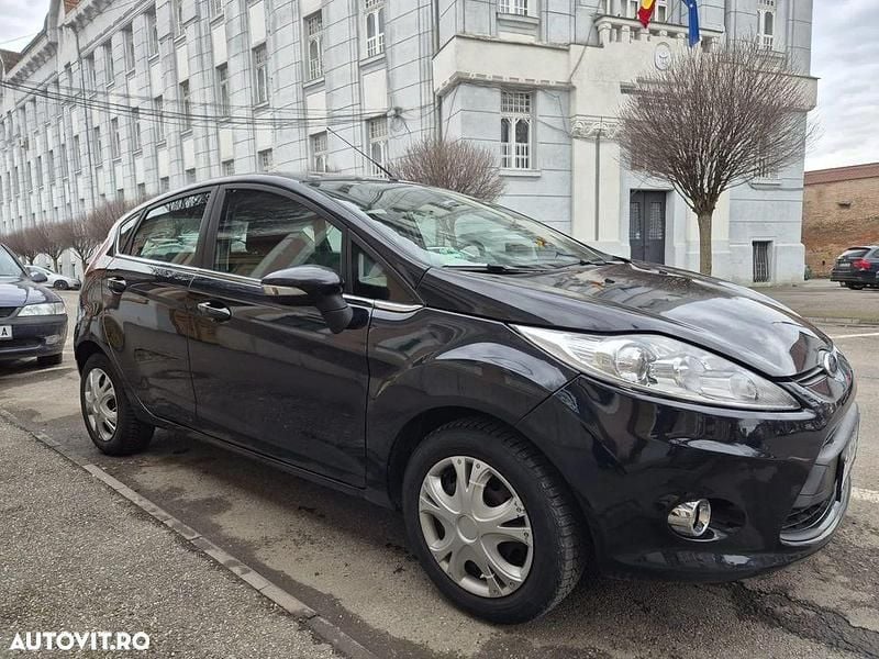 Second-hand Ford Fiesta Titanium 95 CP (69 kW) 2010 Culoarenegru Hatchback
