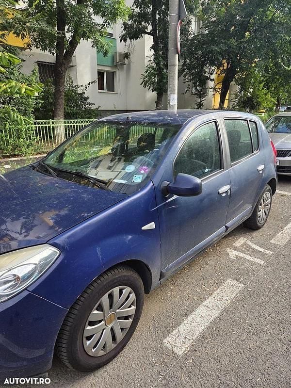Albastru Utilizat 2008 Dacia Sandero Lauréate Hatchback | 2.500 EUR (Preț OK) - Imagine 1/4