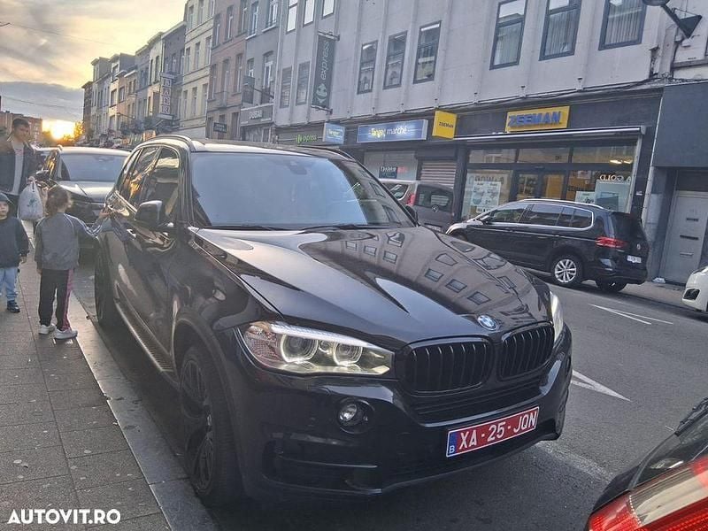 Second-hand BMW X5 Comfort Edition 218 CP (160 kW) 2015 Culoarenegru SUV
