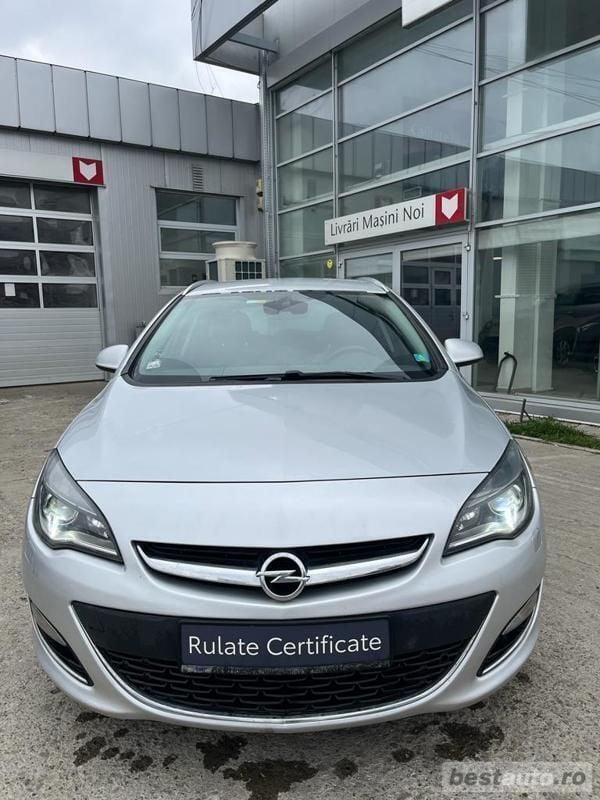 Argintiu Utilizat 2016 Opel Astra Sport Break | 6.200 EUR (Preț bun) - Imagine 1/4