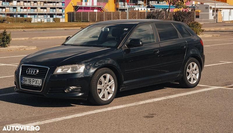 Culoarenegru Utilizat 2009 Audi A3 Sportback Ambition Hatchback | 4.450 EUR (Preț OK) - Imagine 1/4