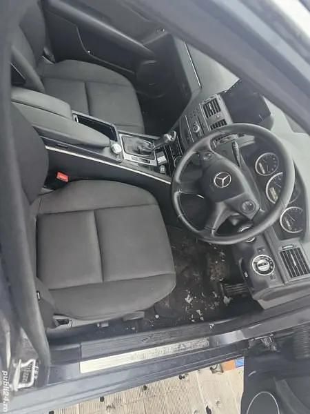 Second-hand Mercedes C180 115 CP (84 kW) 2011 Berlinǎ