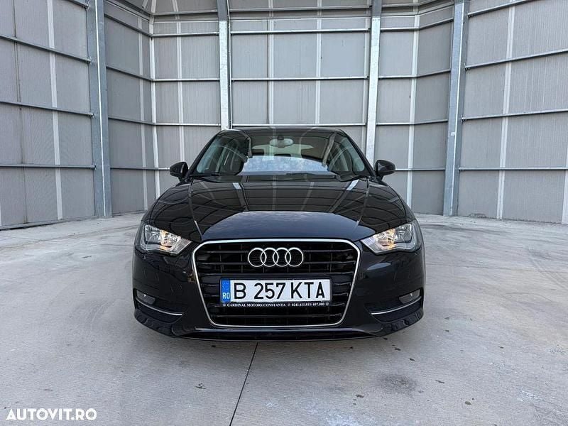 Culoarenegru Utilizat 2014 Audi A3 Ambiente Hatchback | 8.900 EUR (Preț OK) - Imagine 1/4