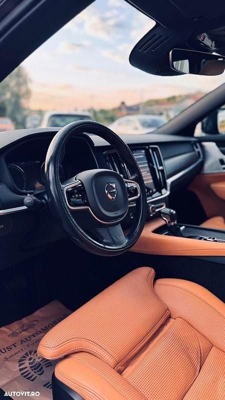 Culoarenegru Utilizat 2017 Volvo V90 CC Pro Break | 23.890 EUR - Imagine 1/4