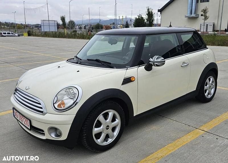 Culoarealb Utilizat 2008 Mini Cooper Hatchback | 4.450 EUR (Puțin scump) - Imagine 1/4