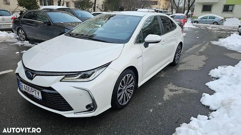 Second-hand Toyota Corolla 122 CP (89 kW) 2020 Culoarealb Berlinǎ
