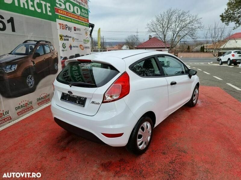 Second-hand Ford Fiesta 60 CP (44 kW) 2015 Alb Hatchback