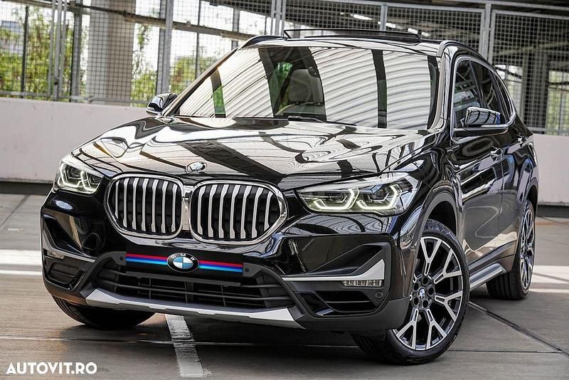 Culoarenegru Utilizat 2021 BMW X1 xLine SUV | 20.750 EUR (Preț bun) - Imagine 1/4