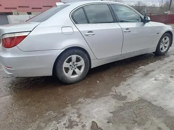 Second-hand BMW 520 175 CP (128 kW) 2010 Berlinǎ