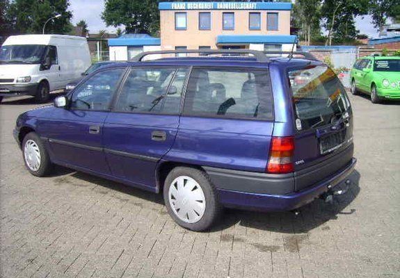 Second-hand Opel Astra 1997 Albastru Break
