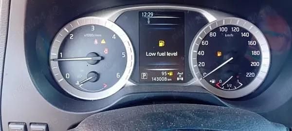 Second-hand Nissan Navara N-Connecta 190 CP (139 kW) 2016 Maro Pickup