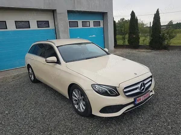 Utilizat 2018 Mercedes A200 Break | 12.950 EUR - Imagine 1/4
