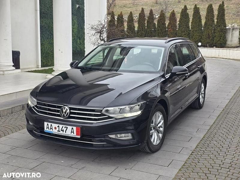Culoarenegru Utilizat 2022 VW Passat Business Break | 14.750 EUR (Super Preț) - Imagine 1/4