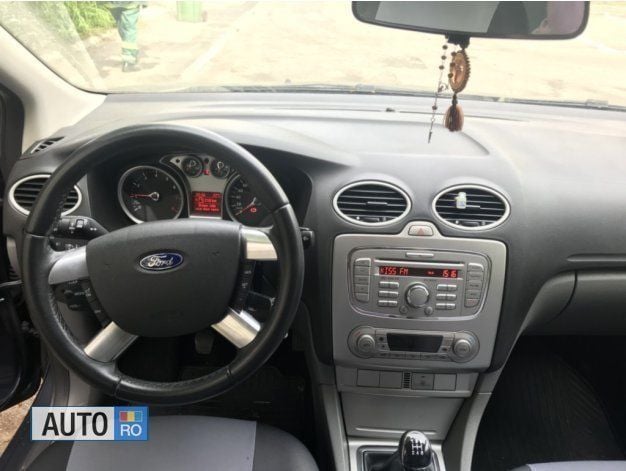 Gri Utilizat 2009 Ford Focus Berlinǎ | 4.200 EUR (Scump) - Imagine 1/3