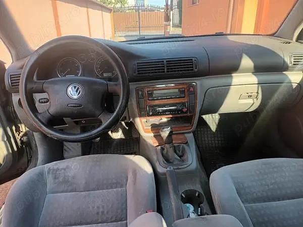 Utilizat 2002 VW Passat Berlinǎ | 1.500 EUR (Preț OK) - Imagine 1/4
