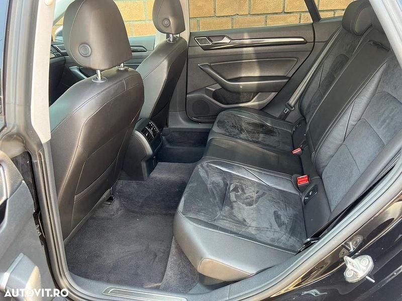 Second-hand VW Arteon Elegance 190 CP (139 kW) 2019 Culoarenegru Berlinǎ