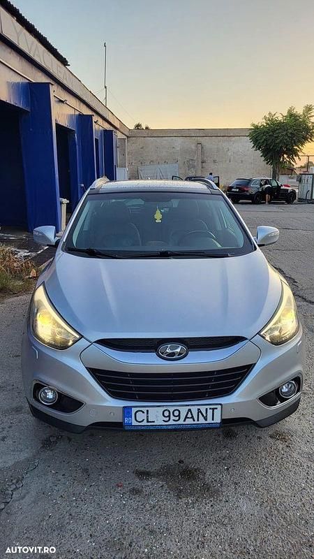 Culoareargint Utilizat 2015 Hyundai ix35 SUV | 11.400 EUR (Preț OK) - Imagine 1/4