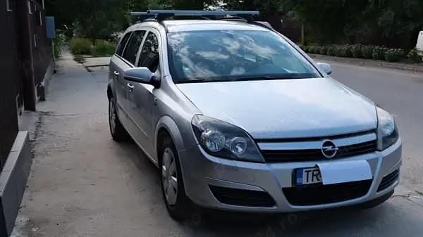 Gri Utilizat 2005 Opel Astra Hatchback | 1.700 EUR (Preț OK) - Imagine 1/4