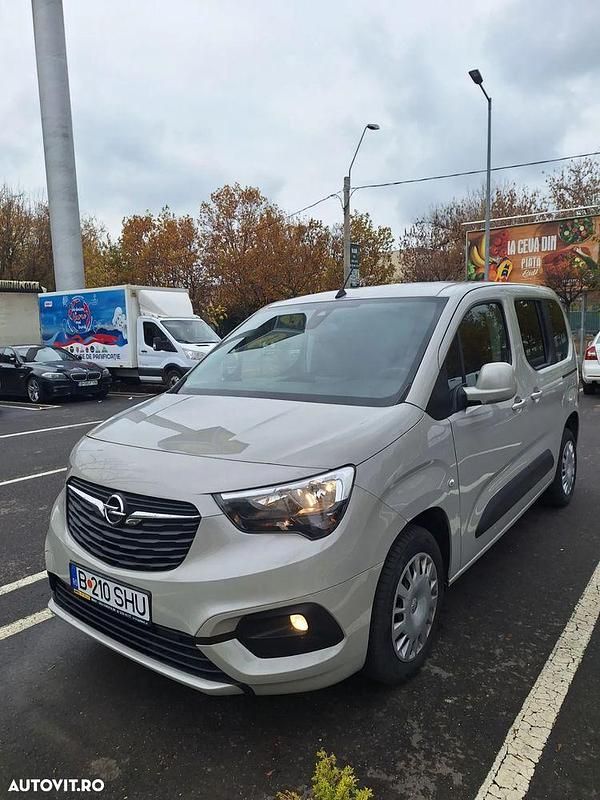 Culoaregri Utilizat 2020 Opel Combo Enjoy Monovolum | 9.500 EUR (Super Preț) - Imagine 1/4