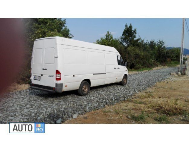 Alb Utilizat 2002 Mercedes Sprinter Van | 2.900 EUR (Preț OK) - Imagine 1/4