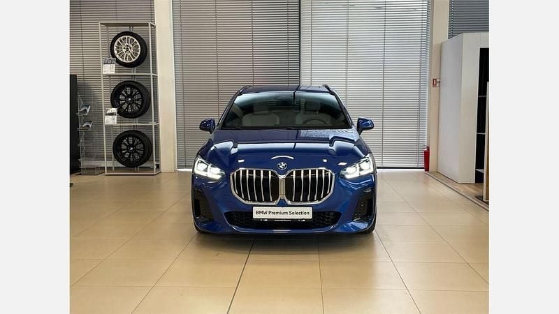 Second-hand BMW 218 Active Tourer Comfort Edition 150 CP (110 kW) 2025 Albastru portimao metalizat metalizat Monovolum
