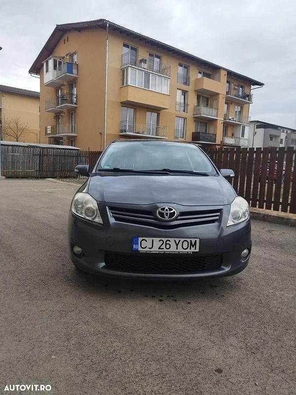 Gri Utilizat 2011 Toyota Auris Sol Hatchback | 5.700 EUR (Preț OK) - Imagine 1/4