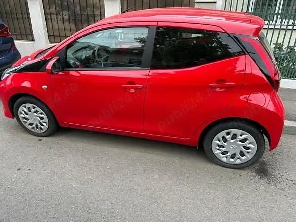 Second-hand Toyota Aygo 70 CP (51 kW) 2020 Rosu Hatchback