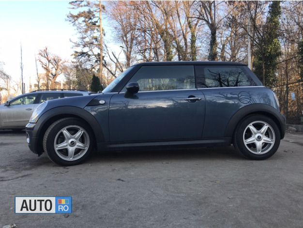 Albastru Utilizat 2009 Mini Cooper Hatchback | 6.999 EUR - Imagine 1/4