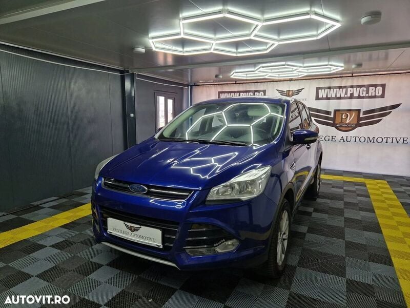Albastru Utilizat 2016 Ford Kuga Trend SUV | 12.497 EUR (Preț OK) - Imagine 1/4