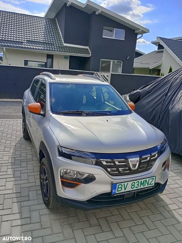Argint Utilizat 2022 Dacia Spring Essentiel Hatchback | 8.500 EUR (Preț bun) - Imagine 1/4