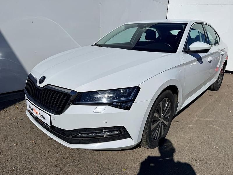 Albnormal Utilizat 2023 Skoda Superb Style Berlinǎ | 31.000 EUR (Scump) - Imagine 1/4