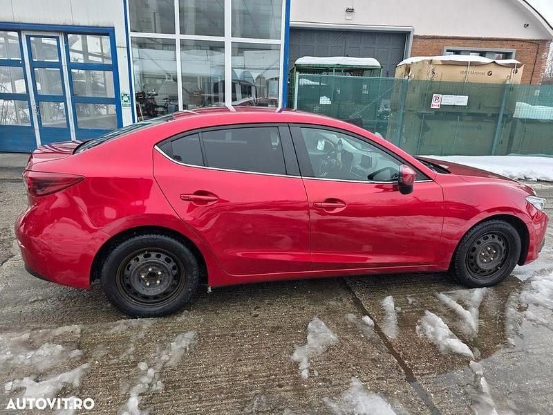 Second-hand Mazda 3 120 CP (88 kW) 2015 Culoarerosu Berlinǎ