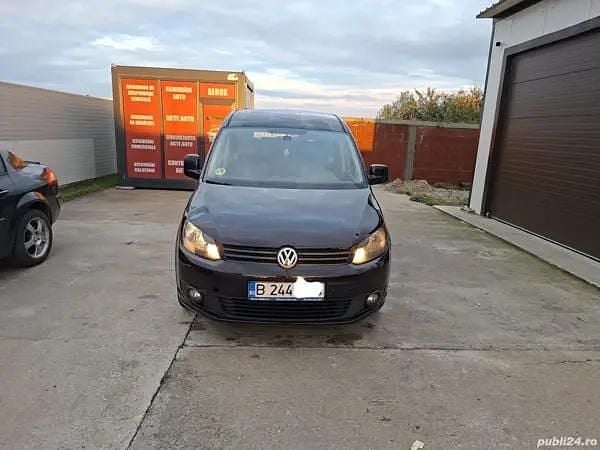 Utilizat 2015 VW Caddy Monovolum | 3.900 EUR (Preț bun) - Imagine 1/4
