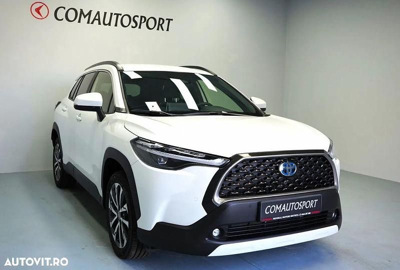 Gri Utilizat 2023 Toyota Corolla Cross SUV | 37.510 EUR (Preț OK) - Imagine 1/4