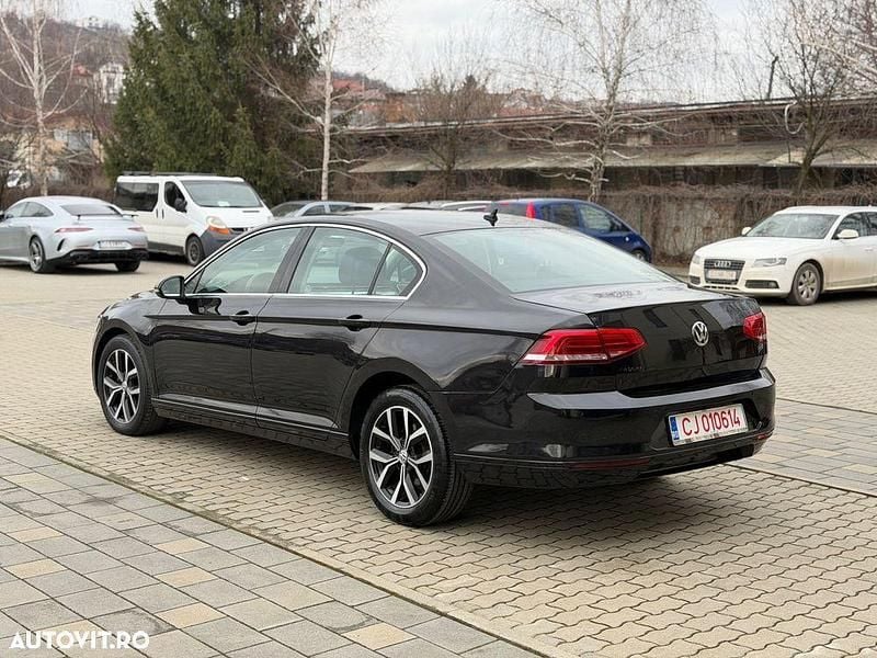 Second-hand VW Passat Comfortline 149 CP (109 kW) 2018 Culoarenegru Berlinǎ