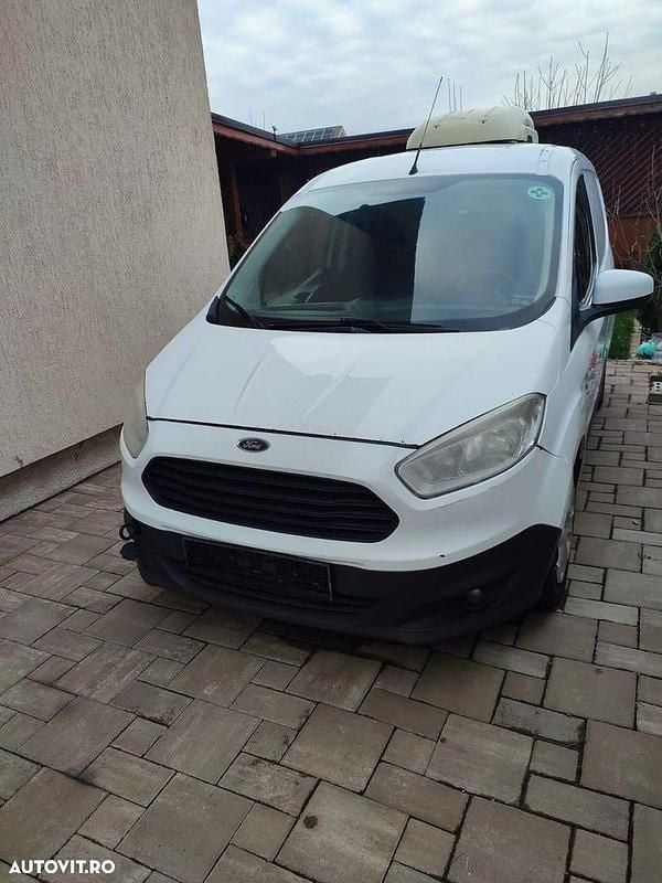 Second-hand Ford Courier 75 CP (55 kW) 2016 Culoarealb Monovolum