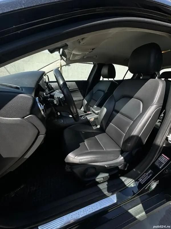 Utilizat 2015 Mercedes GLA200 SUV | 12.500 EUR (Preț OK) - Imagine 1/4