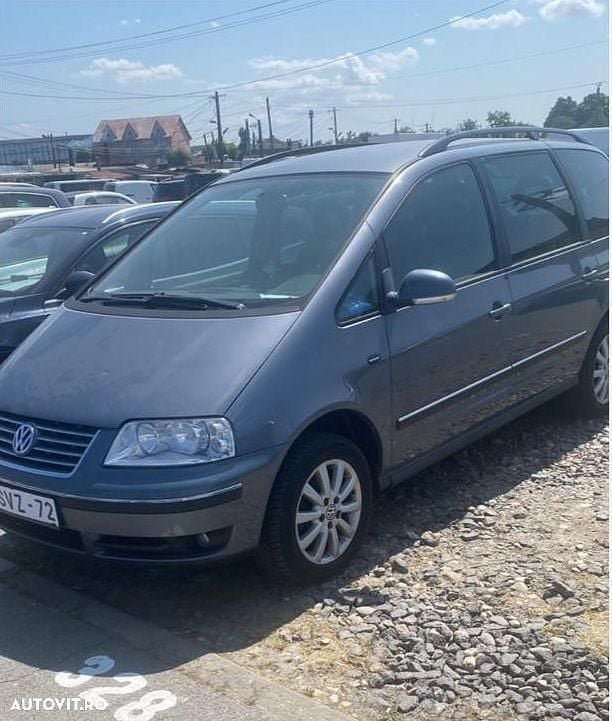 Culoaregri Utilizat 2010 VW Sharan Monovolum | 4.200 EUR (Super Preț) - Imagine 1/4