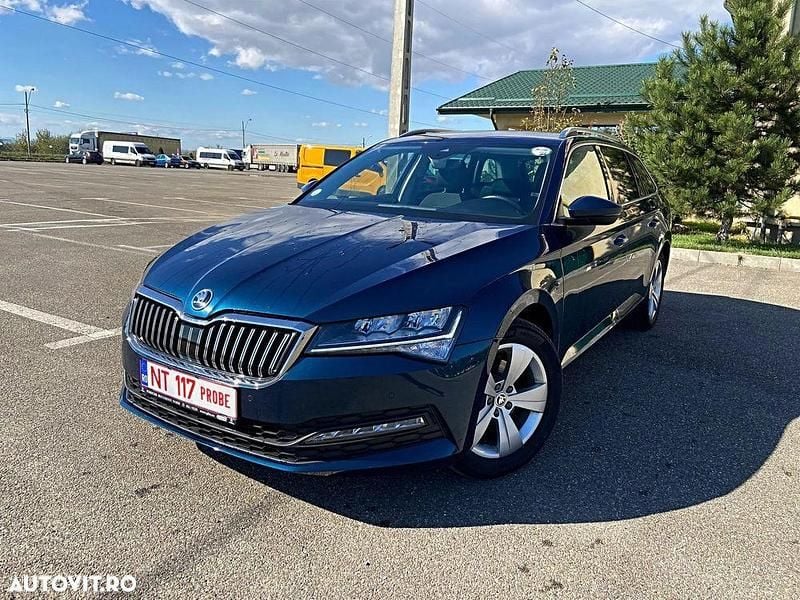 Second-hand Skoda Superb Premium Edition 150 CP (110 kW) 2022 Culoarealbastru Break