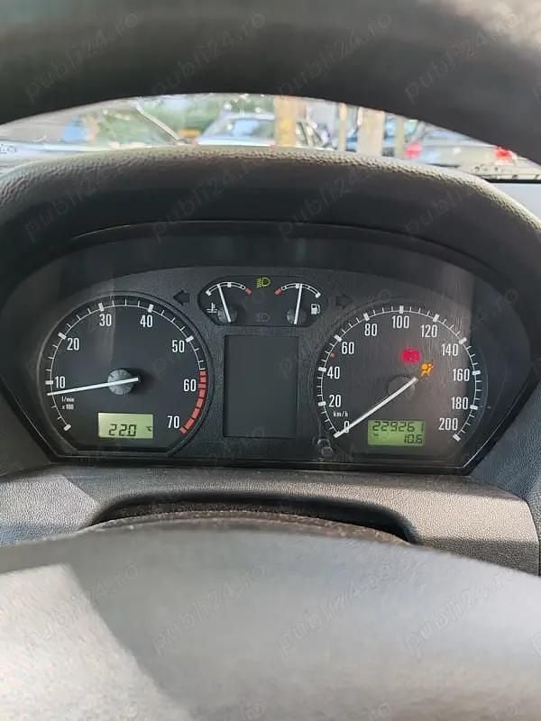 Gri Utilizat 2004 Skoda Fabia Break | 1.800 EUR - Imagine 1/4