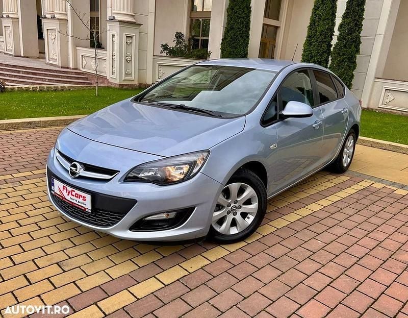 Argint Utilizat 2017 Opel Astra Active Berlinǎ | 9.450 EUR (Puțin scump) - Imagine 1/4